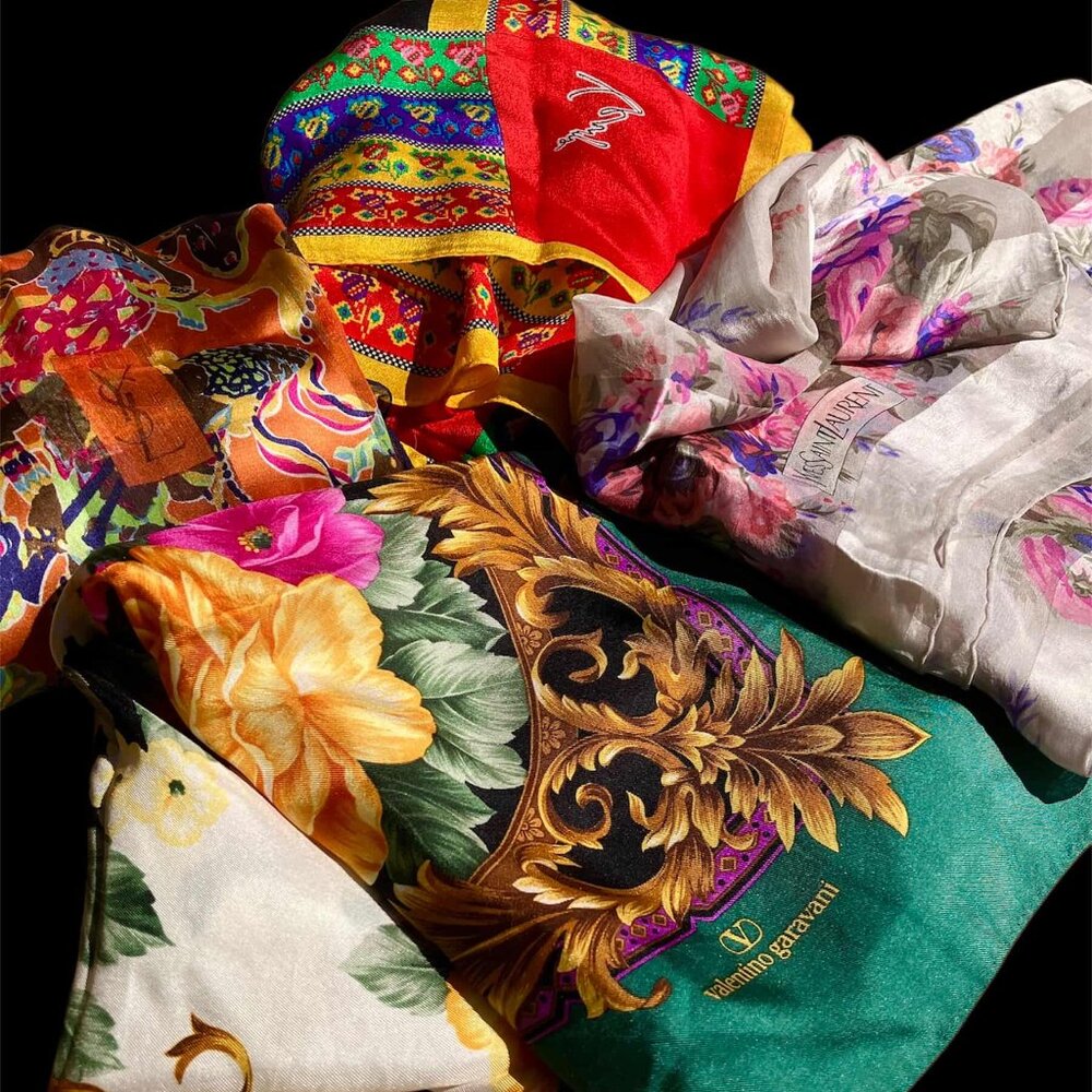 Lot of 4 Scarfs Set Multicolor Kenzo Yves Saint Laurent & Valentino Silk 35"